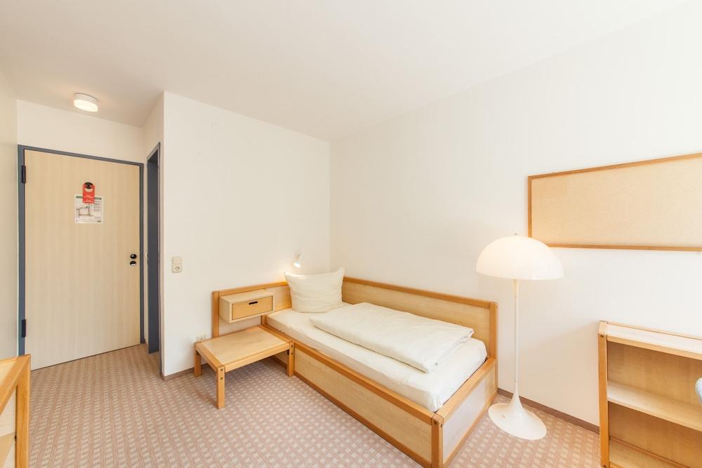Garner Hotel Kiel - Akademie Bagian luar foto