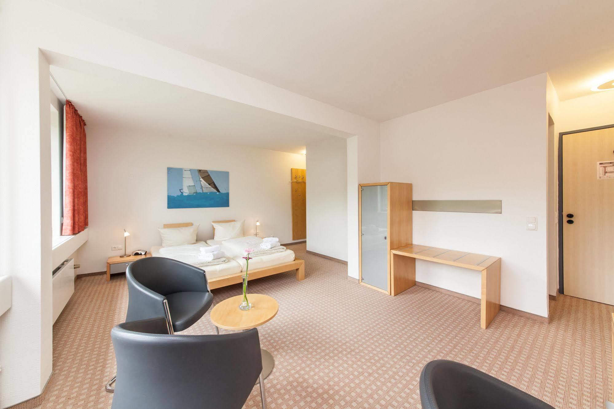 Garner Hotel Kiel - Akademie Bagian luar foto