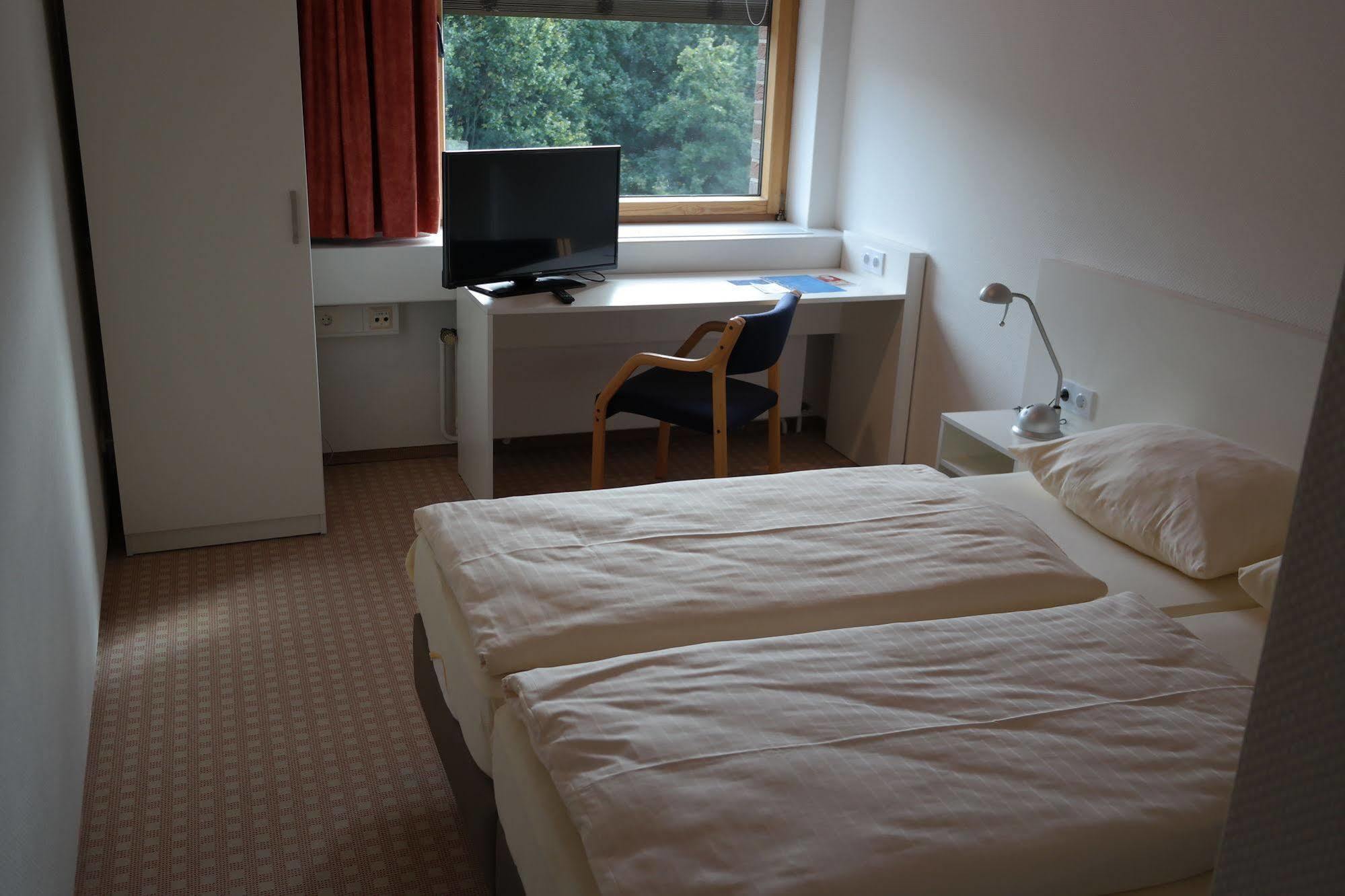 Garner Hotel Kiel - Akademie Bagian luar foto