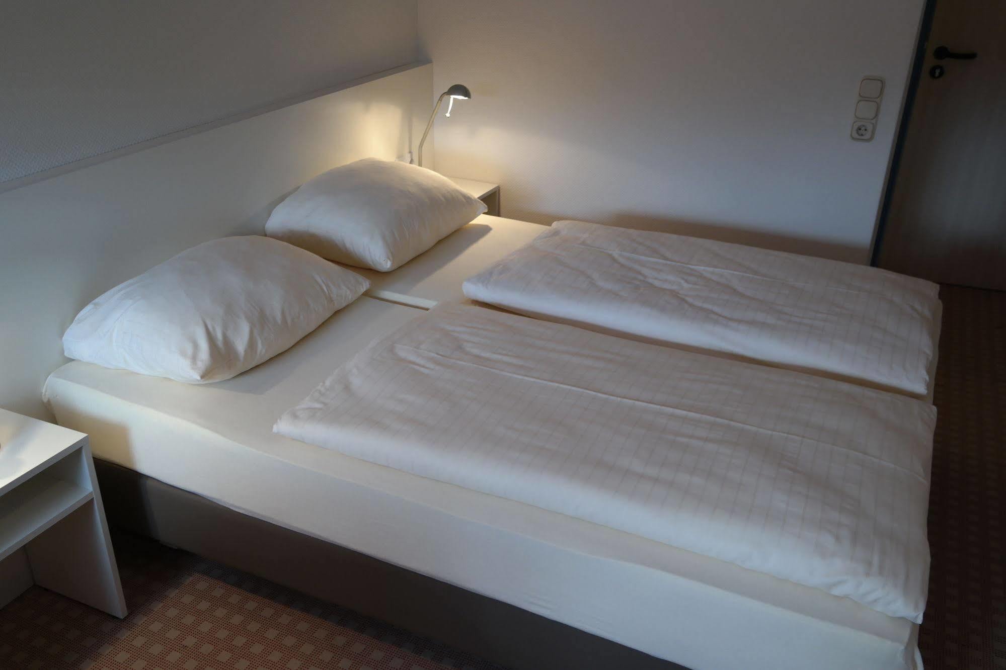 Garner Hotel Kiel - Akademie Bagian luar foto